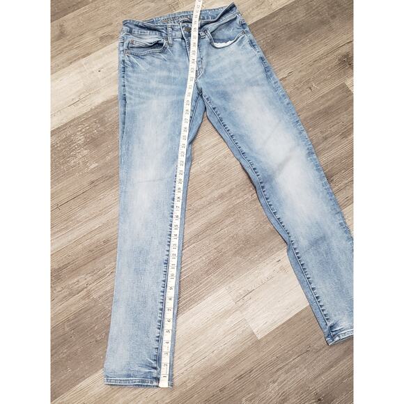American Eagle Next Level Flex Light Washed Skinny Leg Jeans | Size 28x32 - Picture 4 of 6